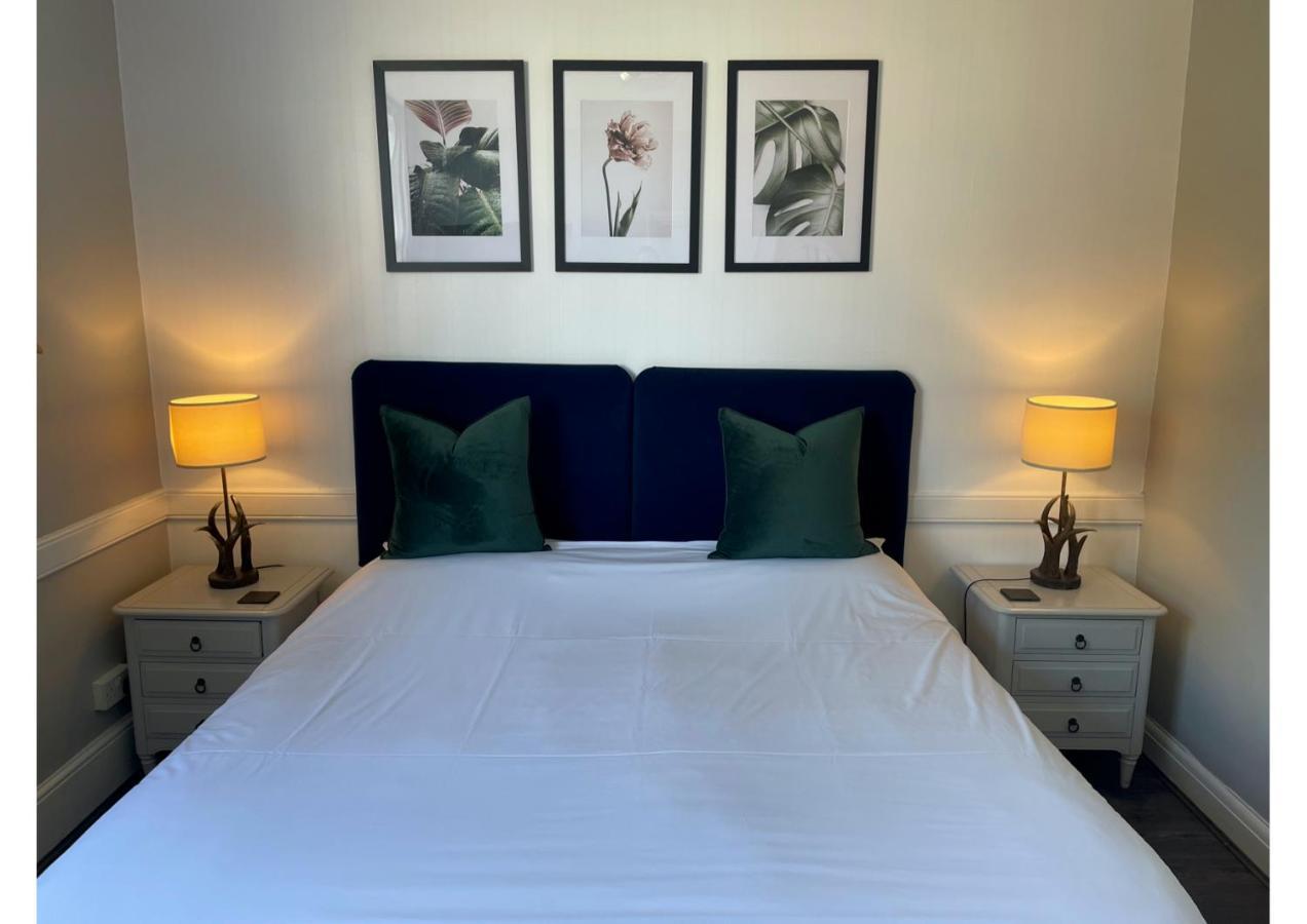 באטל The Abbey Hotel מראה חיצוני תמונה
