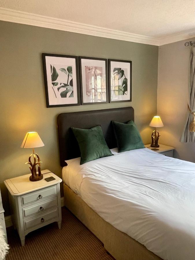 באטל The Abbey Hotel מראה חיצוני תמונה