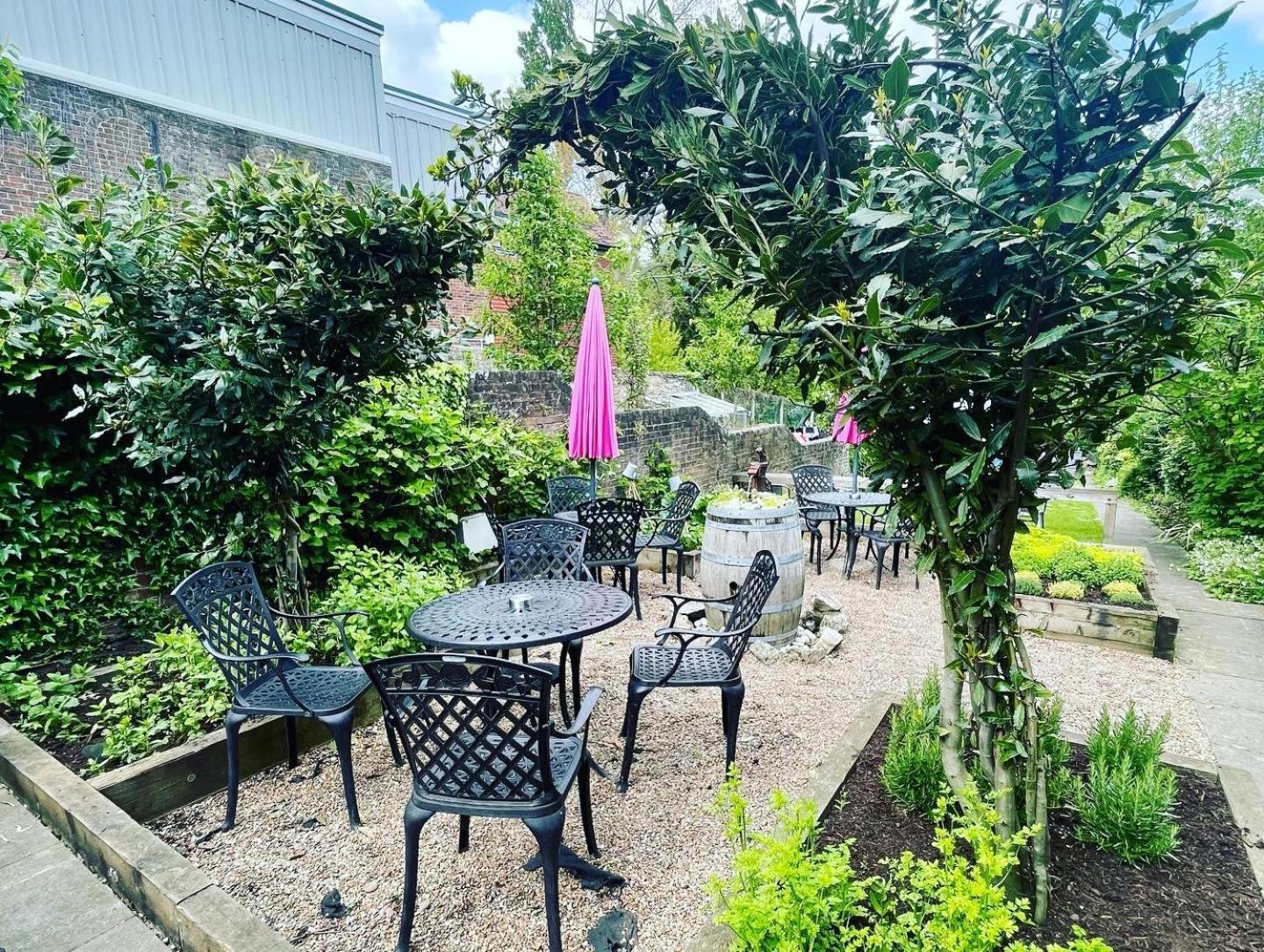 באטל The Abbey Hotel מראה חיצוני תמונה